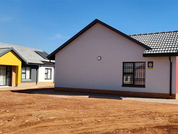 2 Bedroom Property for Sale in Bergsig Western Cape